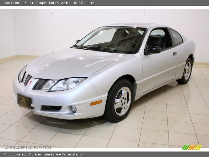Ultra Silver Metallic / Graphite 2004 Pontiac Sunfire Coupe