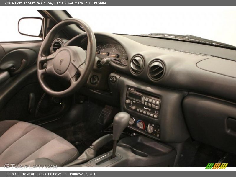 Ultra Silver Metallic / Graphite 2004 Pontiac Sunfire Coupe