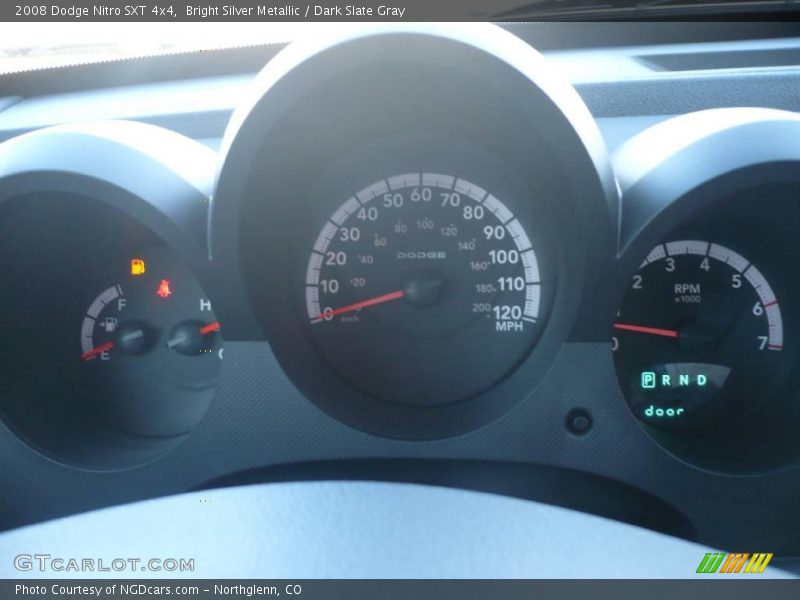 Bright Silver Metallic / Dark Slate Gray 2008 Dodge Nitro SXT 4x4