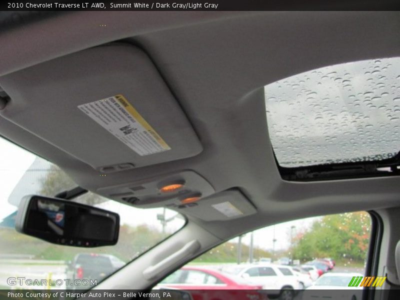 Summit White / Dark Gray/Light Gray 2010 Chevrolet Traverse LT AWD
