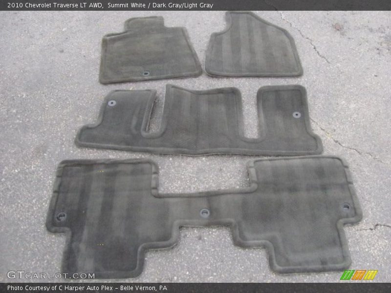 Summit White / Dark Gray/Light Gray 2010 Chevrolet Traverse LT AWD