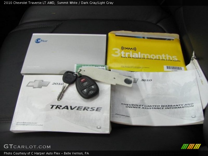 Summit White / Dark Gray/Light Gray 2010 Chevrolet Traverse LT AWD