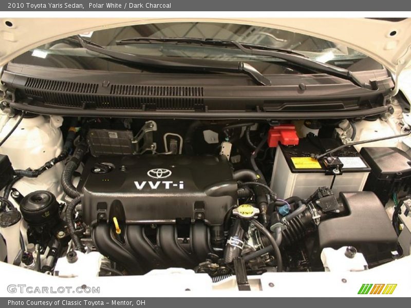 Polar White / Dark Charcoal 2010 Toyota Yaris Sedan
