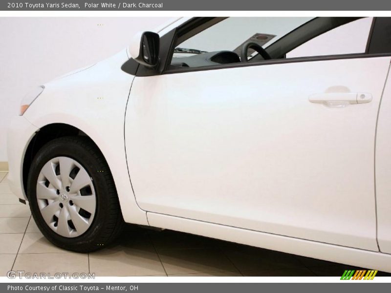 Polar White / Dark Charcoal 2010 Toyota Yaris Sedan