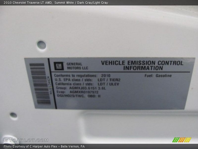 Summit White / Dark Gray/Light Gray 2010 Chevrolet Traverse LT AWD