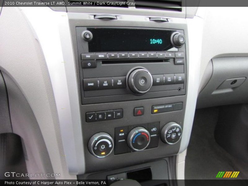 Summit White / Dark Gray/Light Gray 2010 Chevrolet Traverse LT AWD