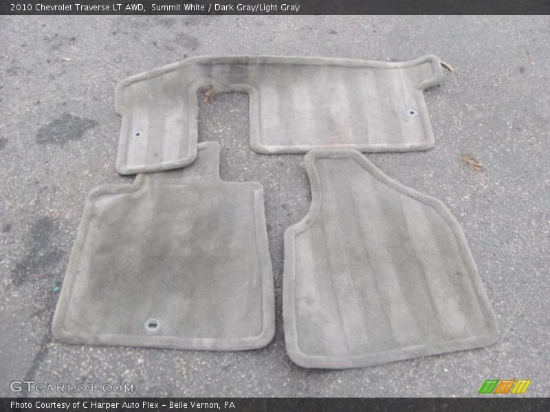Summit White / Dark Gray/Light Gray 2010 Chevrolet Traverse LT AWD