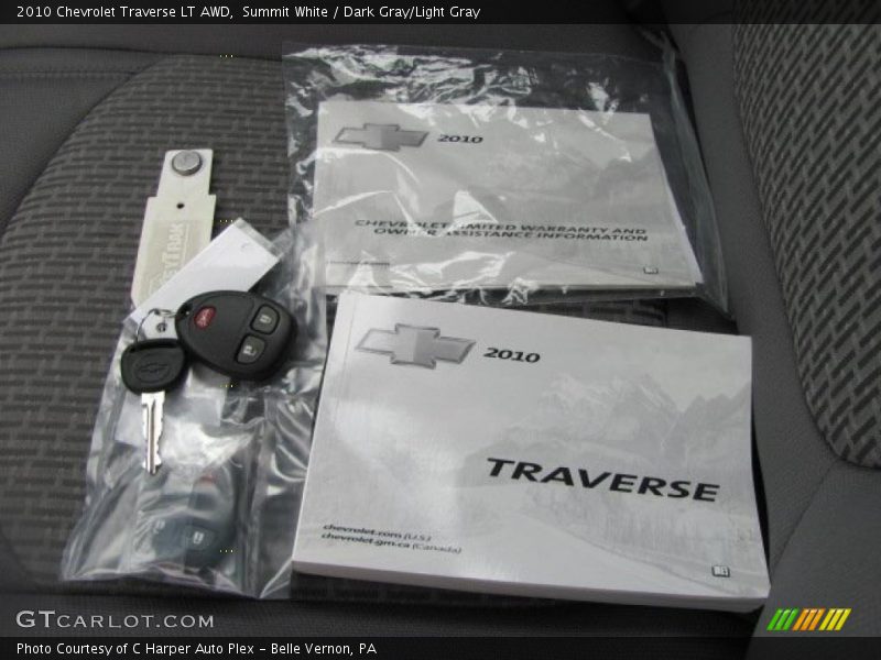Summit White / Dark Gray/Light Gray 2010 Chevrolet Traverse LT AWD