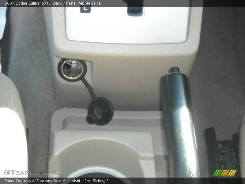 Black / Pastel Pebble Beige 2007 Dodge Caliber SXT