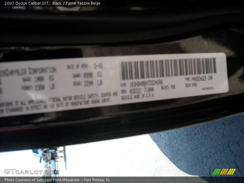 Black / Pastel Pebble Beige 2007 Dodge Caliber SXT