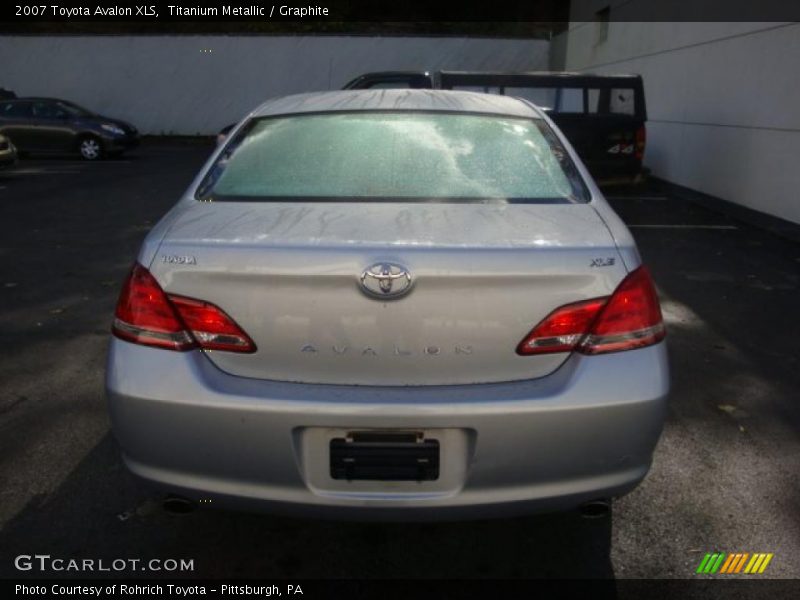 Titanium Metallic / Graphite 2007 Toyota Avalon XLS