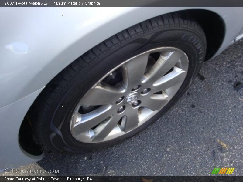 Titanium Metallic / Graphite 2007 Toyota Avalon XLS