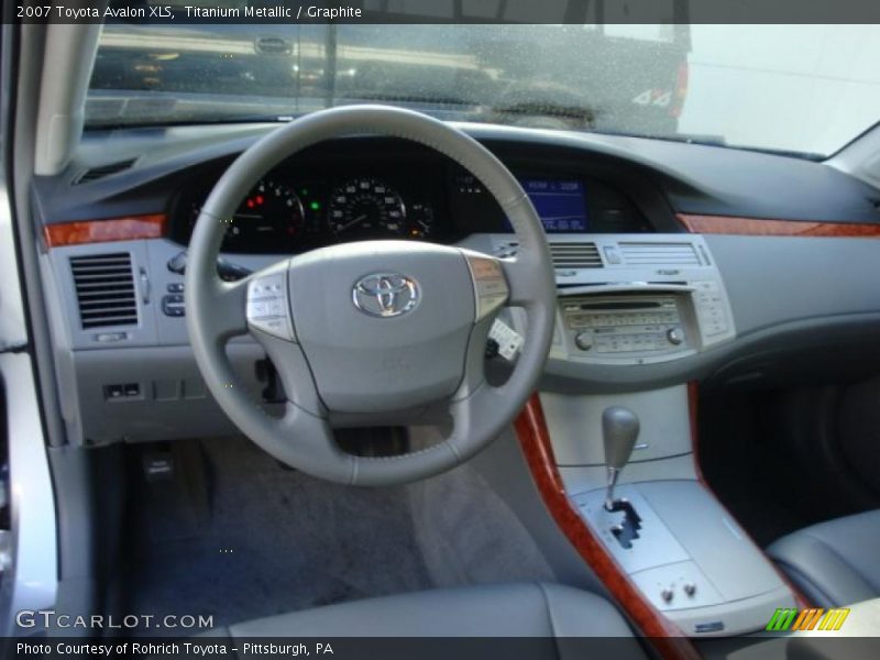 Titanium Metallic / Graphite 2007 Toyota Avalon XLS