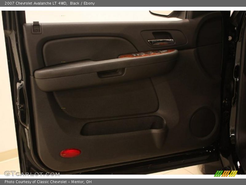 Black / Ebony 2007 Chevrolet Avalanche LT 4WD