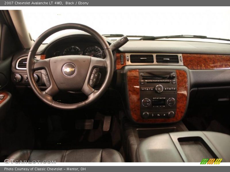 Black / Ebony 2007 Chevrolet Avalanche LT 4WD