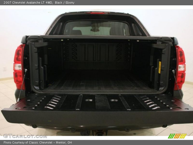 Black / Ebony 2007 Chevrolet Avalanche LT 4WD