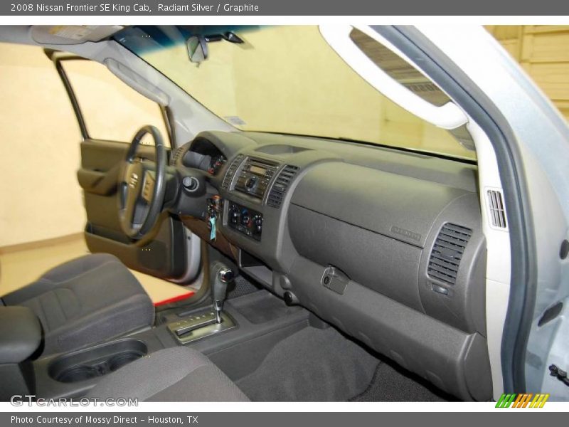 Radiant Silver / Graphite 2008 Nissan Frontier SE King Cab