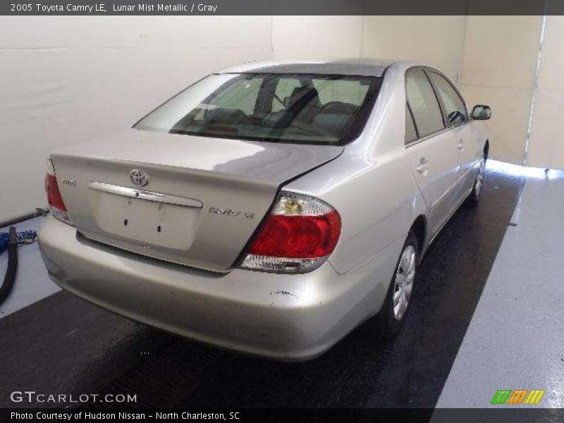 Lunar Mist Metallic / Gray 2005 Toyota Camry LE