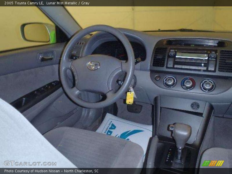 Lunar Mist Metallic / Gray 2005 Toyota Camry LE