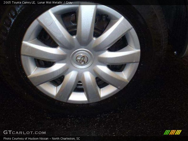Lunar Mist Metallic / Gray 2005 Toyota Camry LE