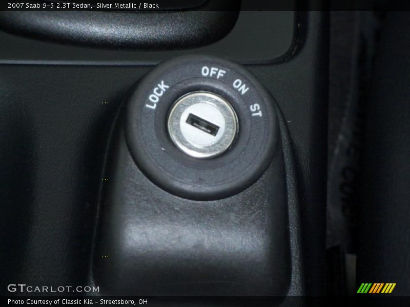 Silver Metallic / Black 2007 Saab 9-5 2.3T Sedan
