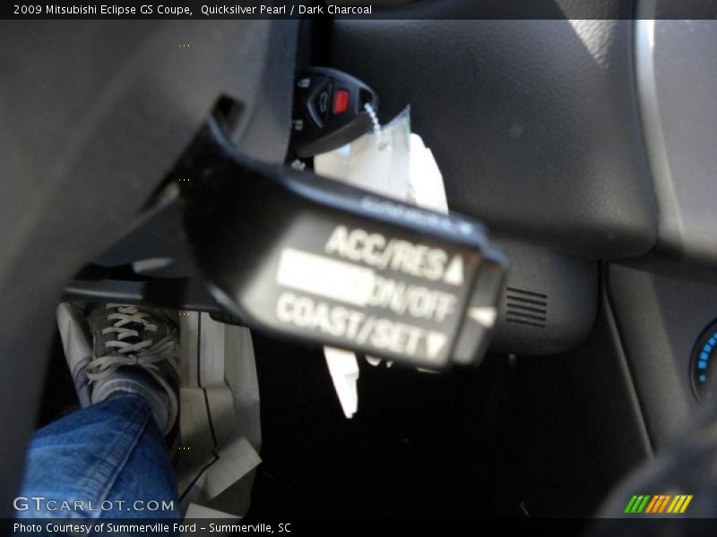 Quicksilver Pearl / Dark Charcoal 2009 Mitsubishi Eclipse GS Coupe