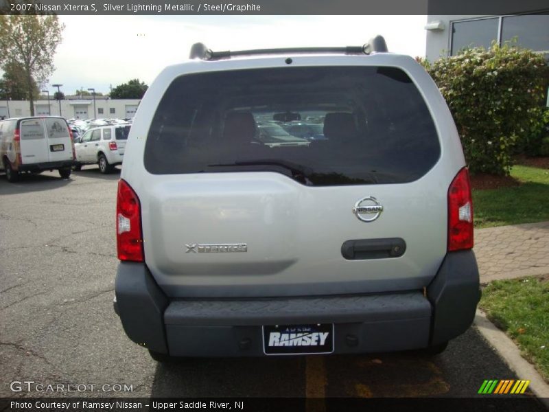 Silver Lightning Metallic / Steel/Graphite 2007 Nissan Xterra S