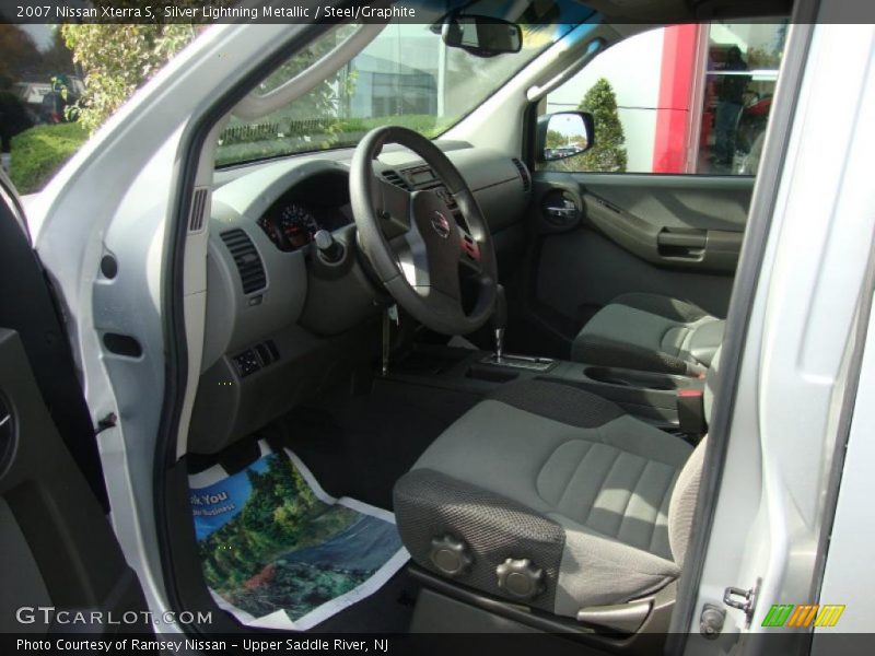  2007 Xterra S Steel/Graphite Interior