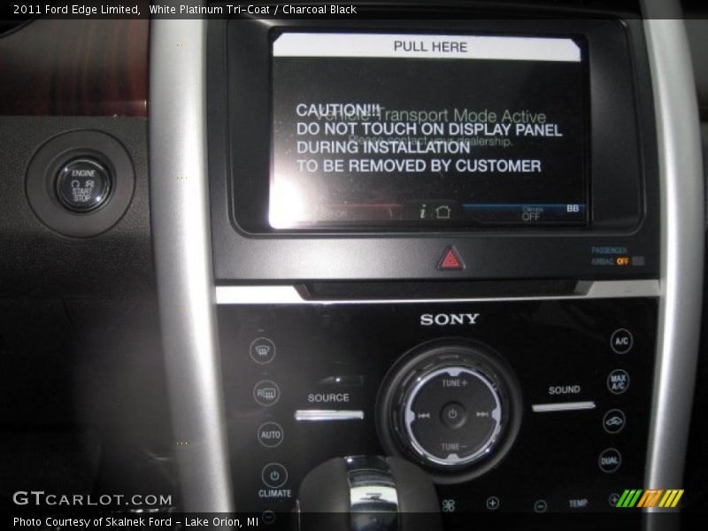 White Platinum Tri-Coat / Charcoal Black 2011 Ford Edge Limited