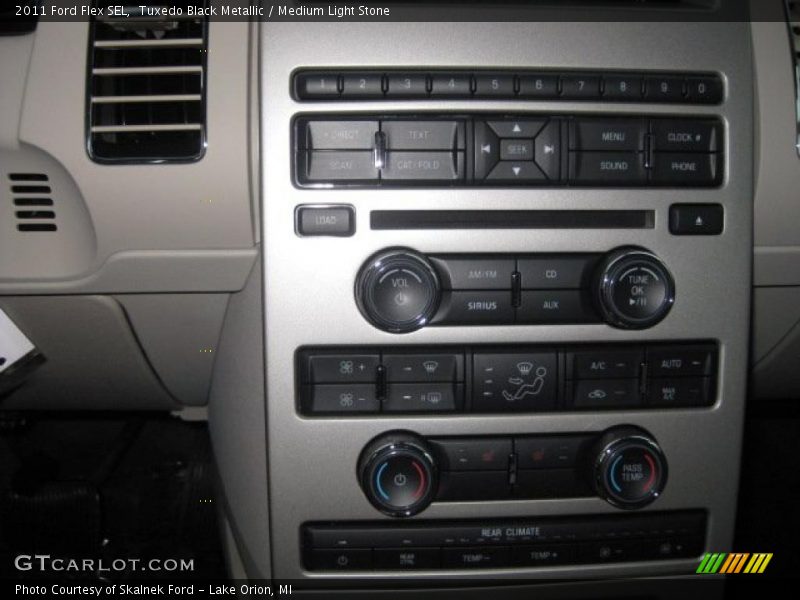 Tuxedo Black Metallic / Medium Light Stone 2011 Ford Flex SEL