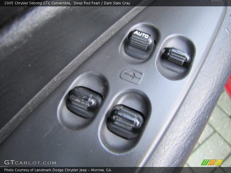 Controls of 2005 Sebring GTC Convertible