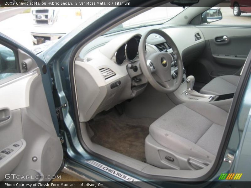 Dashboard of 2009 Malibu Hybrid Sedan