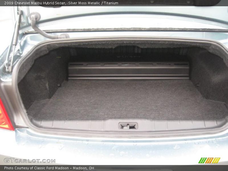  2009 Malibu Hybrid Sedan Trunk