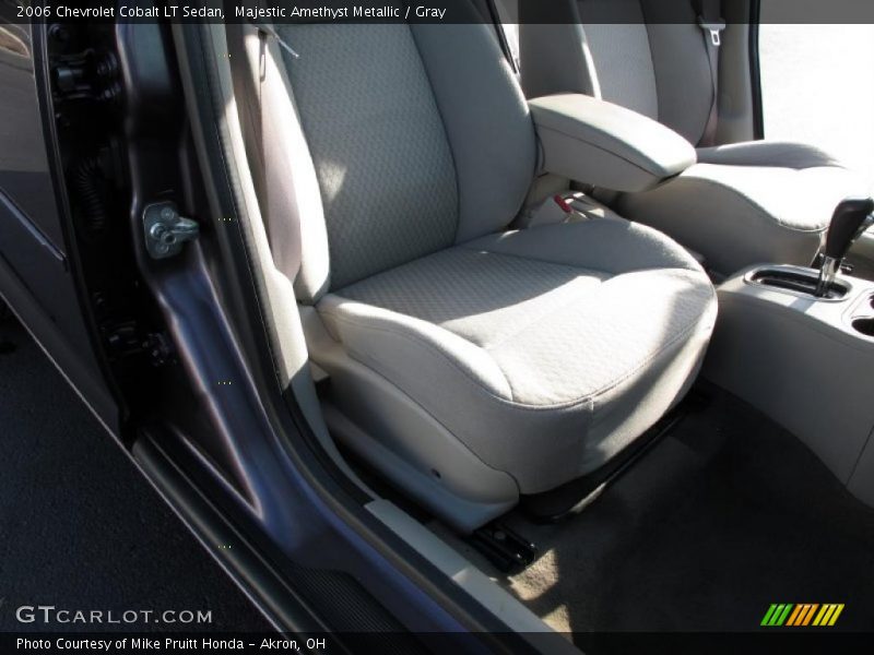 Majestic Amethyst Metallic / Gray 2006 Chevrolet Cobalt LT Sedan
