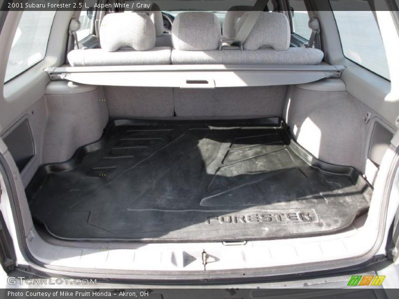  2001 Forester 2.5 L Trunk