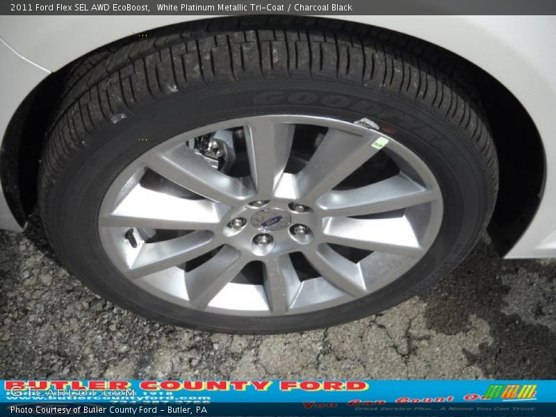 White Platinum Metallic Tri-Coat / Charcoal Black 2011 Ford Flex SEL AWD EcoBoost