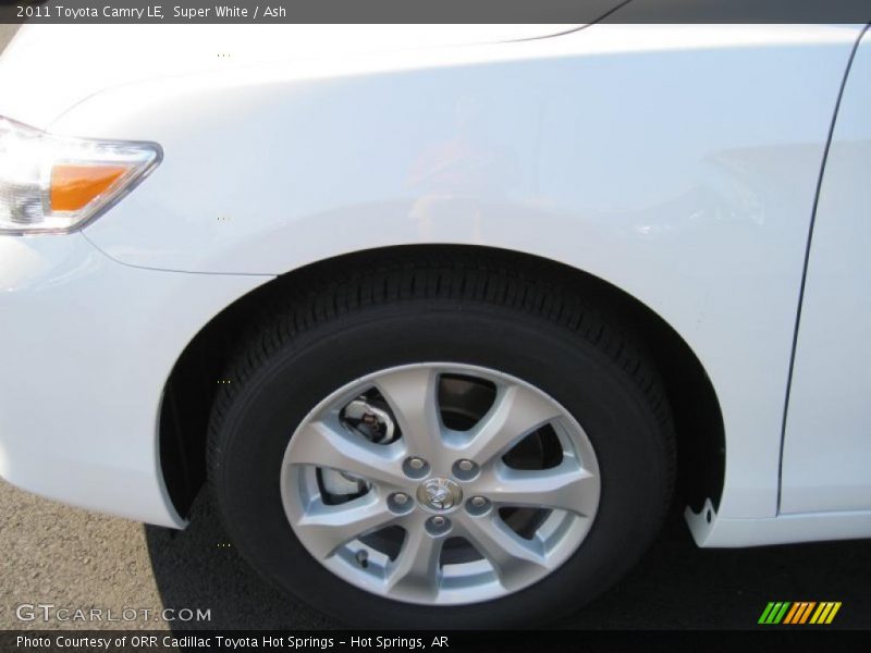 Super White / Ash 2011 Toyota Camry LE