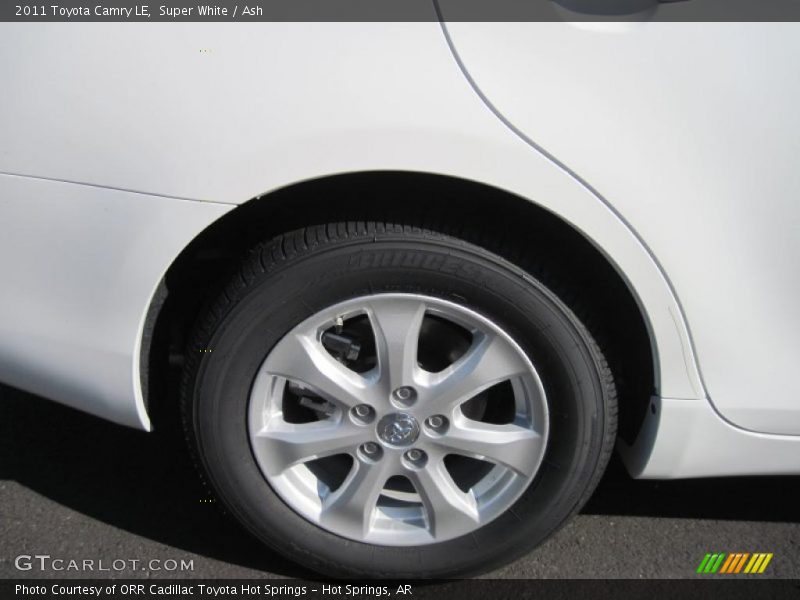 Super White / Ash 2011 Toyota Camry LE