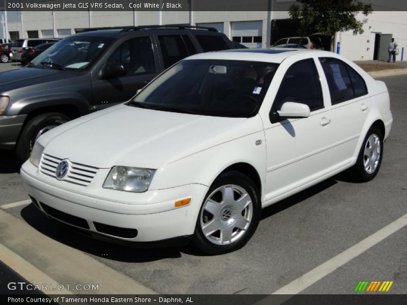 Cool White / Black 2001 Volkswagen Jetta GLS VR6 Sedan