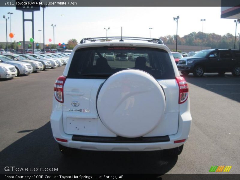 Super White / Ash 2011 Toyota RAV4 I4