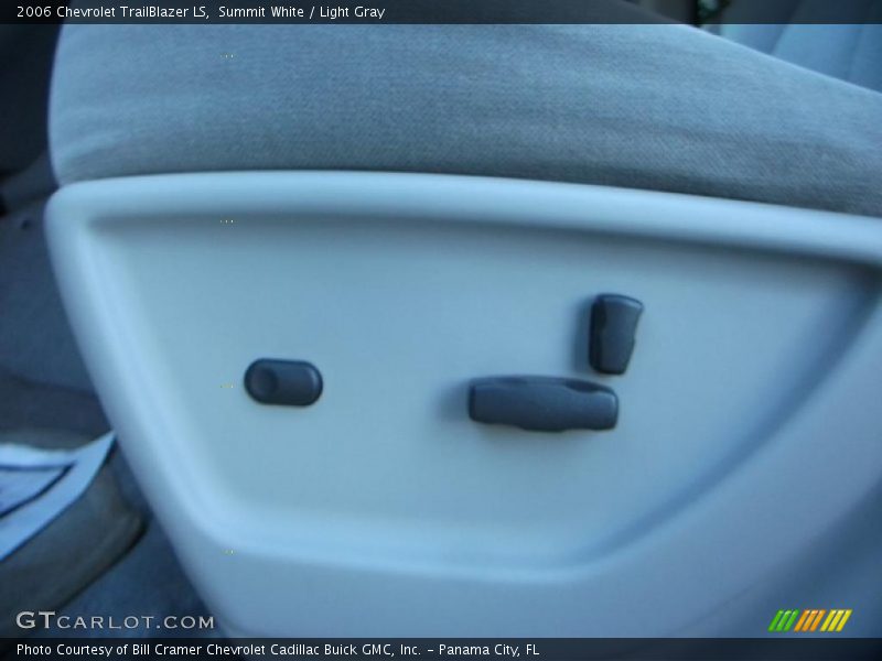 Summit White / Light Gray 2006 Chevrolet TrailBlazer LS