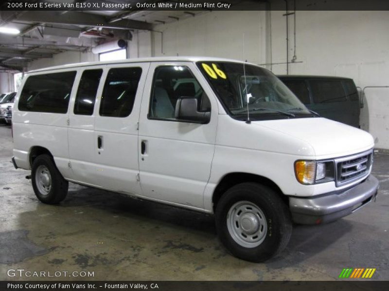 Oxford White / Medium Flint Grey 2006 Ford E Series Van E150 XL Passenger