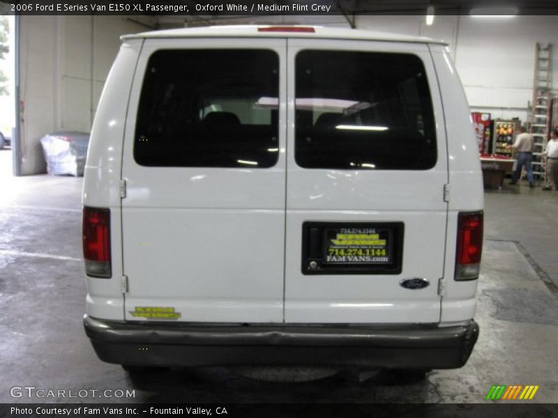 Oxford White / Medium Flint Grey 2006 Ford E Series Van E150 XL Passenger
