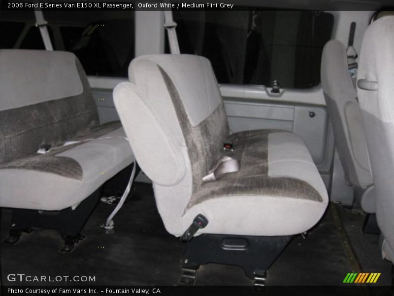 Oxford White / Medium Flint Grey 2006 Ford E Series Van E150 XL Passenger