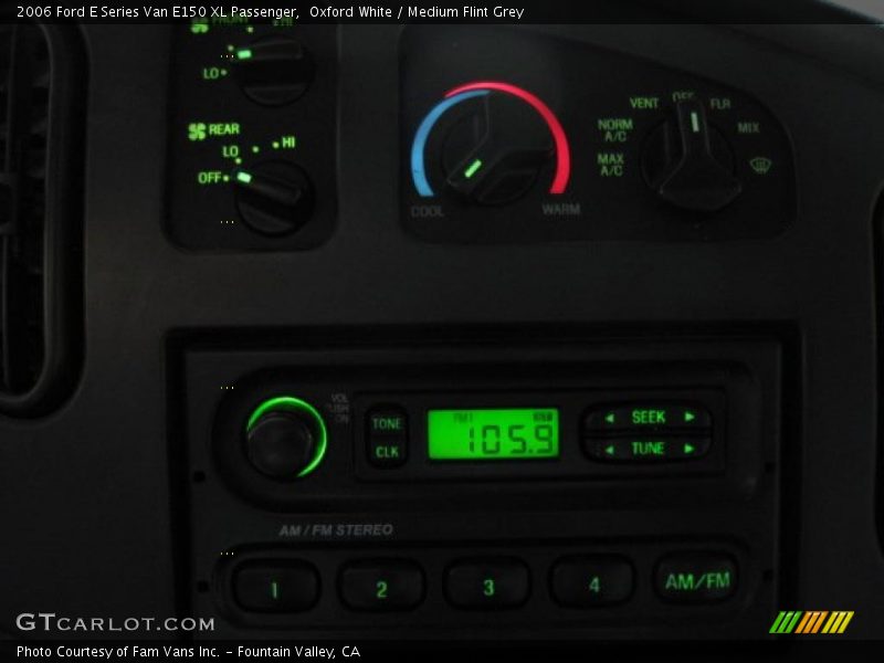 Oxford White / Medium Flint Grey 2006 Ford E Series Van E150 XL Passenger