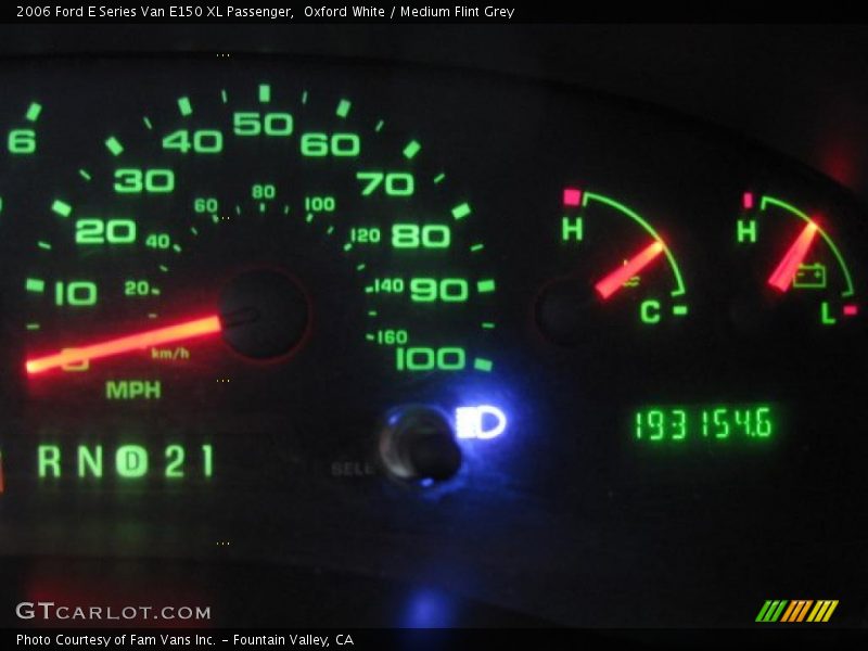 Oxford White / Medium Flint Grey 2006 Ford E Series Van E150 XL Passenger