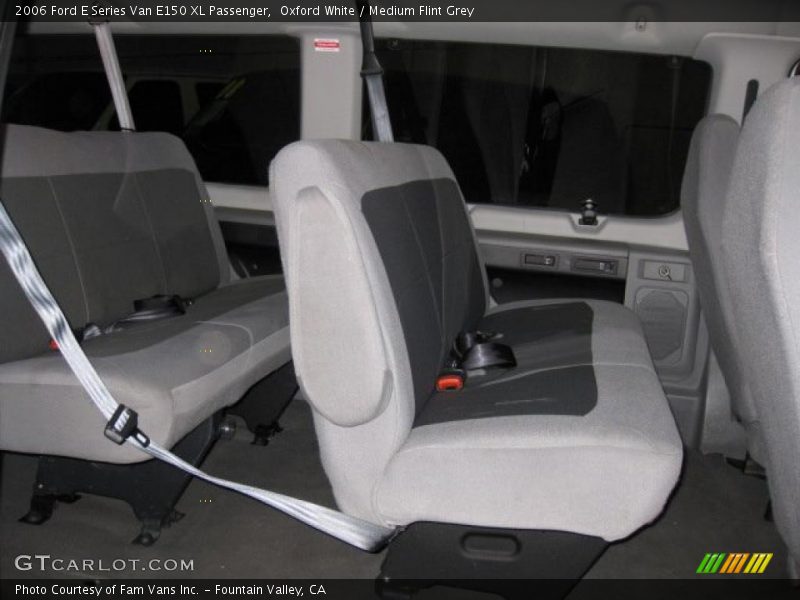 Oxford White / Medium Flint Grey 2006 Ford E Series Van E150 XL Passenger