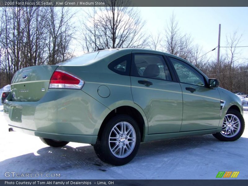 Kiwi Green / Medium Stone 2008 Ford Focus SE Sedan