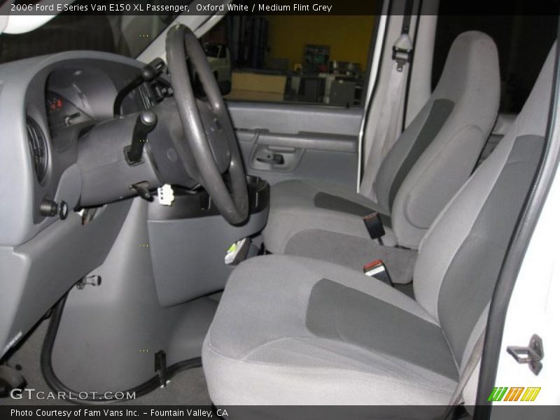 Oxford White / Medium Flint Grey 2006 Ford E Series Van E150 XL Passenger