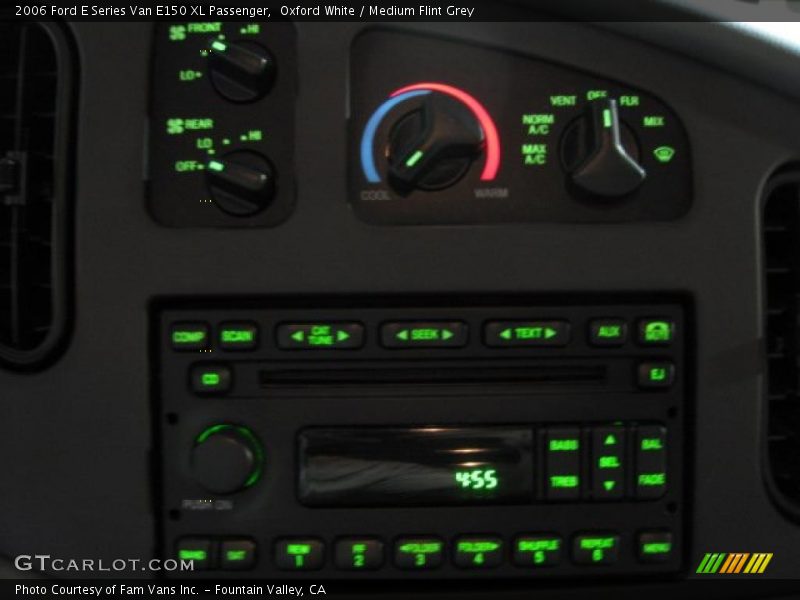 Oxford White / Medium Flint Grey 2006 Ford E Series Van E150 XL Passenger